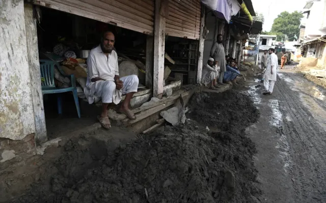 Pakistan đối mặt lũ lụt thảm khốc do nguy cơ vỡ hồ lớn - Ảnh 1.