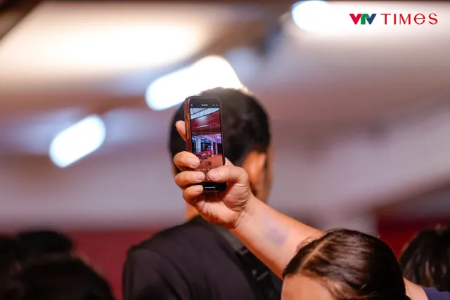 Cổ động viên Thái Lan nán lại đêm muộn vì các nữ vận động viên- Ảnh 1.