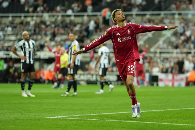 Sao mai 16 tuổi Rio Ngumoha trở thành người hùng của Liverpool- Ảnh 1.