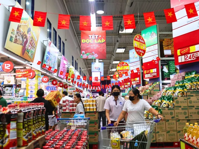 TP Hồ Chí Minh: Nhiều hoạt động mua sắm dịp lễ 2/9 - Ảnh 1.