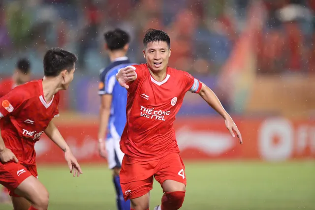 Thể Công - Viettel nối dài mạch thắng, Pedro Henrique và Bùi Tiến Dũng tỏa sáng- Ảnh 2. Thể Công - Viettel nối dài mạch thắng, Pedro Henrique và Bùi Tiến Dũng tỏa sáng- Ảnh 2.
