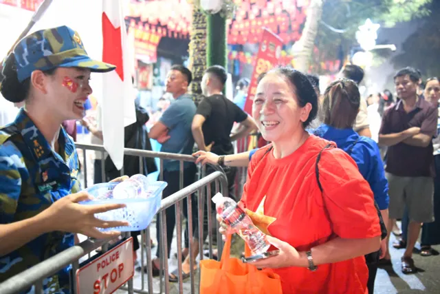 CẬP NHẬT: Hà Nội rộn ràng trước Lễ kỷ niệm, diễu binh, diễu hành 80 năm Quốc khánh 2/9 - Ảnh 3.