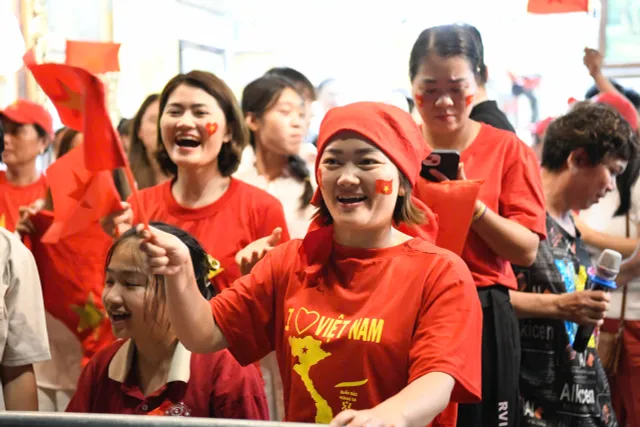CẬP NHẬT: Hà Nội rộn ràng trước Lễ kỷ niệm, diễu binh, diễu hành 80 năm Quốc khánh 2/9 - Ảnh 2.