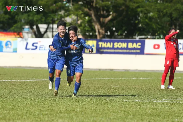 Kịch tính trong ngày khai mạc Giải bóng đá nữ vô địch Quốc gia 2025- Ảnh 2.