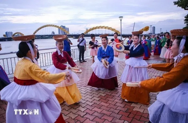 Viet Nam seeks to deepen ties with RoK: Foreign Minister - Ảnh 1.