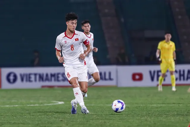 U23 Việt Nam nhọc nhằn hạ U23 Singapore bằng bàn thắng muộn- Ảnh 1.