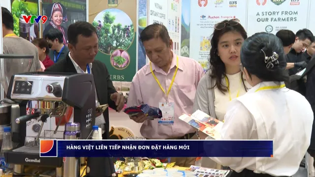 Hàng Việt liên tiếp nhận đơn hàng mới
