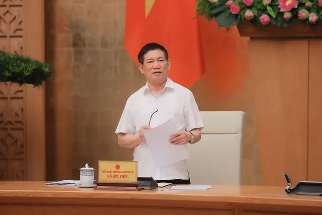 Deputy PM requires efforts to maintain exchange rate, boost economic growth - Ảnh 1.