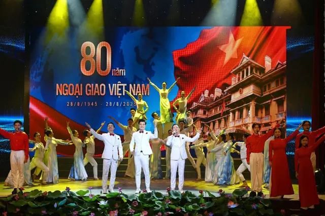 Vietnamese diplomacy - 80 years of building, growing with the nation - Ảnh 3.