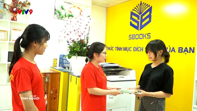 Thành phố ấm áp tình người - Số 107/2025: Góp sách trao em