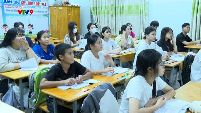 Lớp học phổ cập giáo dục miễn phí