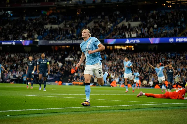 Thẻ đỏ tai hại khiến Napoli vỡ trận, Man City nhẹ nhàng giành 3 điểm- Ảnh 2. Thẻ đỏ tai hại khiến Napoli vỡ trận, Man City nhẹ nhàng giành 3 điểm- Ảnh 2.