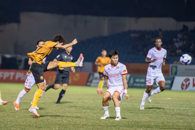 Vòng 4 V.League: Bất phân thắng bại ở loạt trận ngày thứ 7- Ảnh 2. Vòng 4 V.League: Bất phân thắng bại ở loạt trận ngày thứ 7- Ảnh 2.