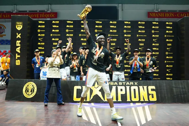 VBA Finals 2025: Hanoi Buffaloes giành chức vô địch đầu tiên sau 10 năm chờ đợi- Ảnh 4. VBA Finals 2025: Hanoi Buffaloes giành chức vô địch đầu tiên sau 10 năm chờ đợi- Ảnh 4.