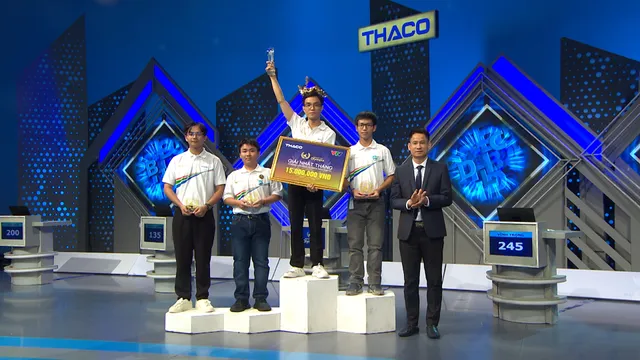 Dong Thap Schoolboy Advances to Claim Road to Olympia Mount Laurel Wreath - Ảnh 4.