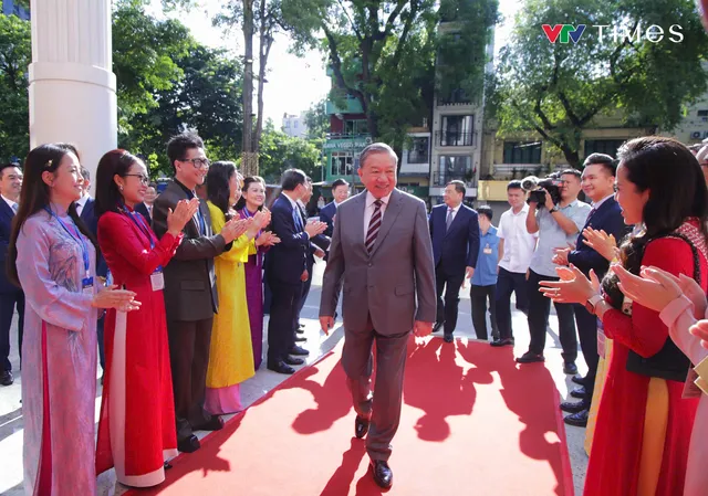 General Secretary To Lam Presents First-Class Labor Order to Vietnam Television - Ảnh 2.