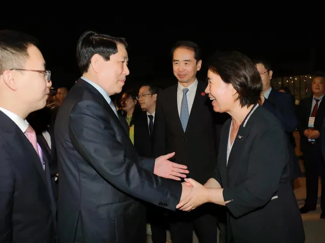 State President’s China visit boosts strategic trust, reaffirms Vietnam’s commitment to peace - Ảnh 1.