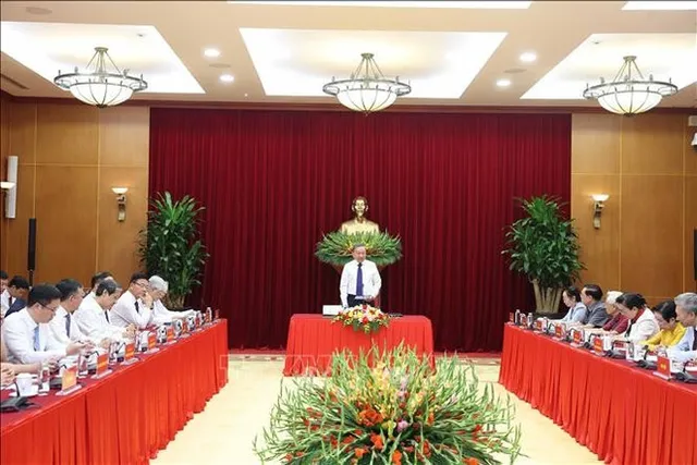 Party leader outlines key orientations for promoting lifelong learning - Ảnh 1.