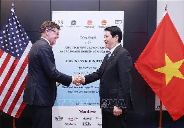 State leader urges US businesses to grasp cooperation opportunities in Vietnam - Ảnh 1.