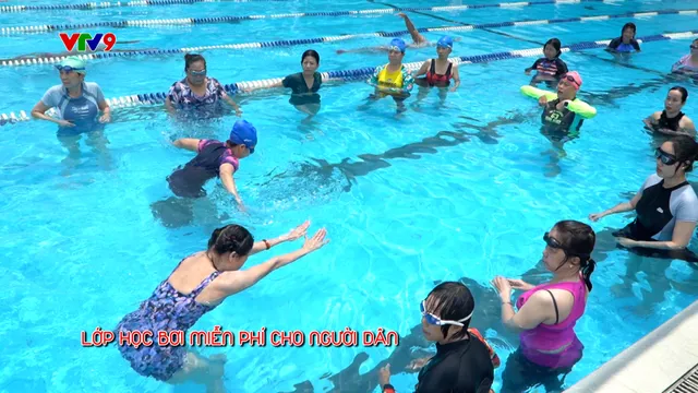 Thành phố ấm áp tình người - Số 116/2025: Học bơi miễn phí cho người dân