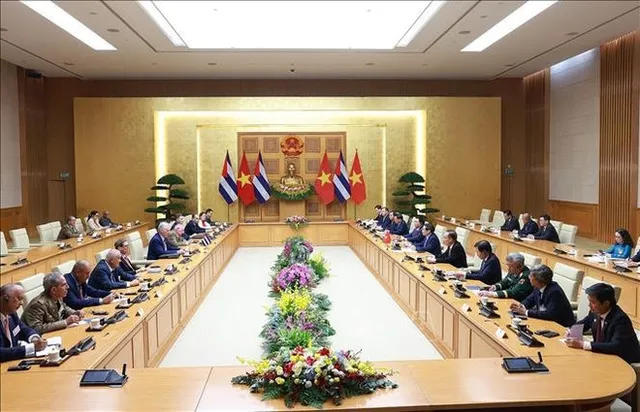 Vietnam always treasures special friendship with Cuba: PM - Ảnh 1.