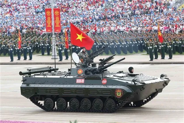 Majestic parade at historic Ba Dinh Square on National Day - Ảnh 2.