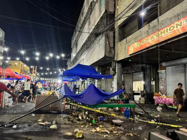 Động đất 6,9 độ rung chuyển Philippines, gần 30 người thiệt mạng- Ảnh 2. Động đất 6,9 độ rung chuyển Philippines, gần 30 người thiệt mạng- Ảnh 2.