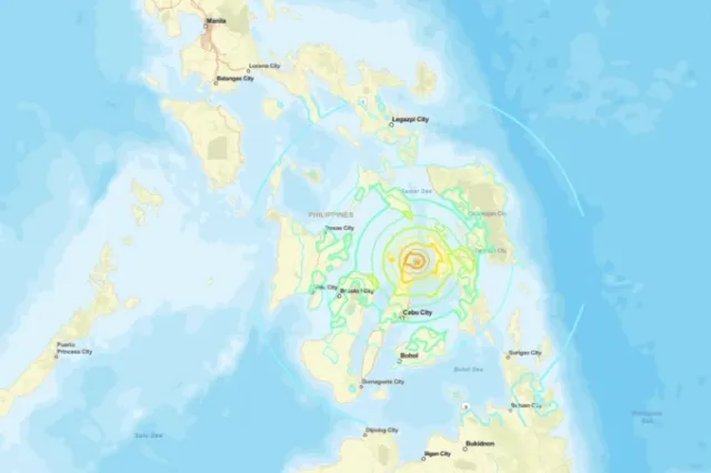 Động đất 6,9 độ rung chuyển Philippines, gần 30 người thiệt mạng- Ảnh 1. Động đất 6,9 độ rung chuyển Philippines, gần 30 người thiệt mạng- Ảnh 1.