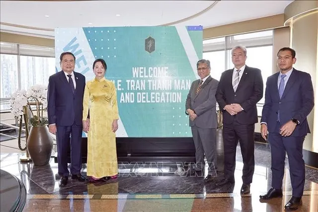 NA Chairman visits Malaysia’s Petronas, seeks stronger energy cooperation - Ảnh 1.