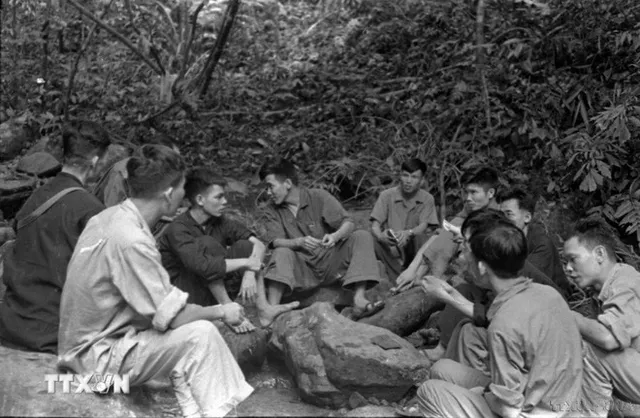 Documentary on Vietnam News Agency premieres - Ảnh 1.