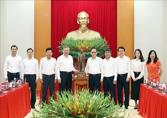 Party chief orders effective implementation of foreign affairs, intl integration tasks - Ảnh 1.