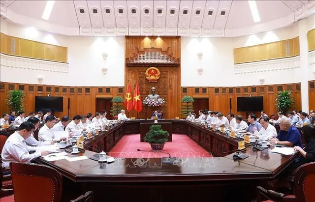 PM stresses need to urgently handle long-delayed projects - Ảnh 1.