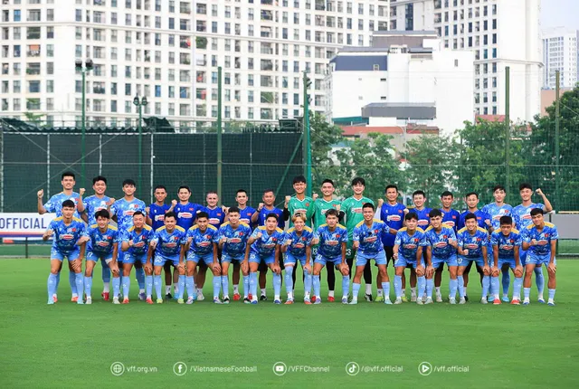 Đội tuyển U23 Việt Nam lên đường sang UAE tập huấn- Ảnh 1. Đội tuyển U23 Việt Nam lên đường sang UAE tập huấn- Ảnh 1.