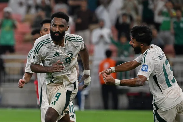 Mưa phạt đền và màn rượt đuổi nghẹt thở, Indonesia gục ngã trước Saudi Arabia- Ảnh 2. Mưa phạt đền và màn rượt đuổi nghẹt thở, Indonesia gục ngã trước Saudi Arabia- Ảnh 2.
