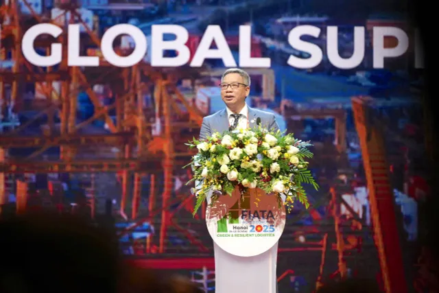 Vietnam poised to become ASEAN’s green logistics hub - Ảnh 2.