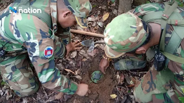 Thái Lan và Campuchia thảo luận về kế hoạch rút vũ khí hạng nặng dọc biên giới- Ảnh 1. Thái Lan và Campuchia thảo luận về kế hoạch rút vũ khí hạng nặng dọc biên giới- Ảnh 1.