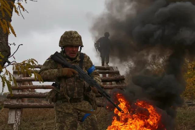 Nga tấn công lưới điện Ukraine, Moscow lo ngại tên lửa Tomahawk của Mỹ- Ảnh 1. Nga tấn công lưới điện Ukraine, Moscow lo ngại tên lửa Tomahawk của Mỹ- Ảnh 1.