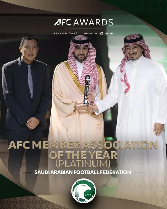 AFC Awards 2025: Đêm tôn vinh những ngôi sao rực sáng của bóng đá châu Á- Ảnh 3. AFC Awards 2025: Đêm tôn vinh những ngôi sao rực sáng của bóng đá châu Á- Ảnh 3.