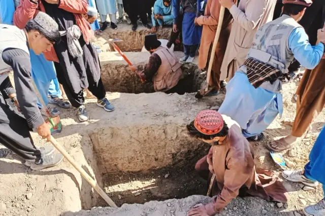 Pakistan vi phạm lệnh ngừng bắn, không kích Afghanistan khiến 10 người thiệt mạng- Ảnh 1. Pakistan vi phạm lệnh ngừng bắn, không kích Afghanistan khiến 10 người thiệt mạng- Ảnh 1.