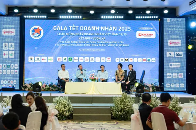 Giải Pickleball doanh nhân Bà Rịa - Vũng Tàu mở rộng thu hút 200 vận động viên- Ảnh 2. Giải Pickleball doanh nhân Bà Rịa - Vũng Tàu mở rộng thu hút 200 vận động viên- Ảnh 2.