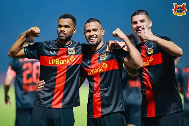 Ninh Bình FC tiếp đà thăng hoa, Hà Nội FC thắng trận đầu dưới thời Harry Kewell- Ảnh 1. Ninh Bình FC tiếp đà thăng hoa, Hà Nội FC thắng trận đầu dưới thời Harry Kewell- Ảnh 1.