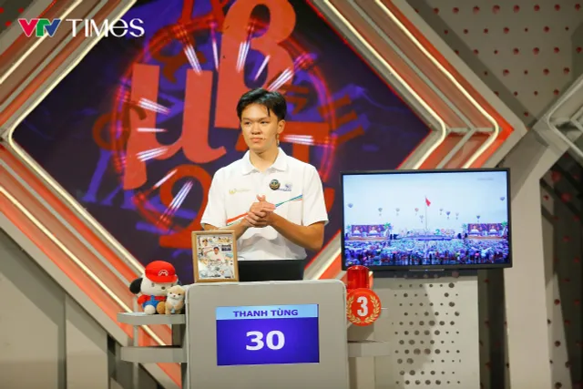 TRỰC TIẾP: Chung kết Đường lên đỉnh Olympia năm thứ 25 - Ảnh 2.