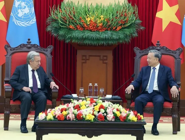 Party chief welcomes UN Secretary-General in Ha Noi - Ảnh 1.