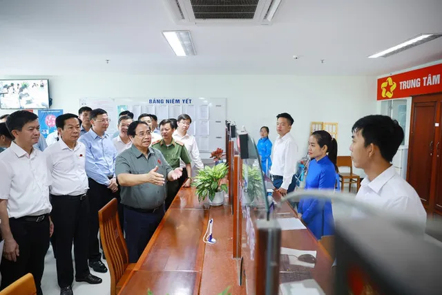 Government leader directs removing obstacles in Can Tho - Ảnh 1.