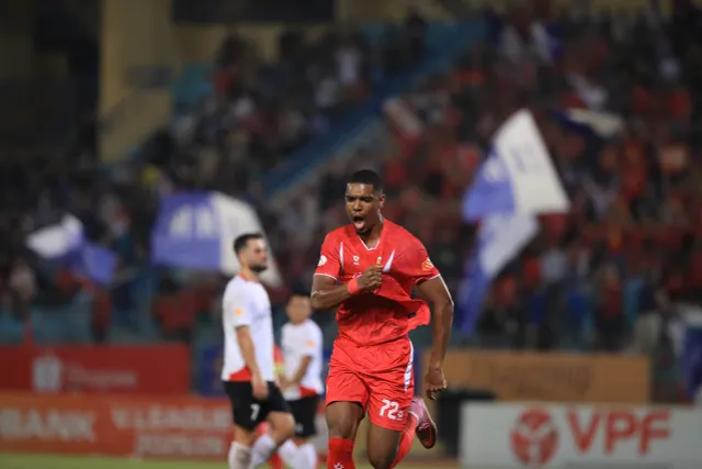 Vòng 8 LPBank V.League 1-2025-2026: Xáo trộn ở nhóm đầu- Ảnh 2. Vòng 8 LPBank V.League 1-2025-2026: Xáo trộn ở nhóm đầu- Ảnh 2.