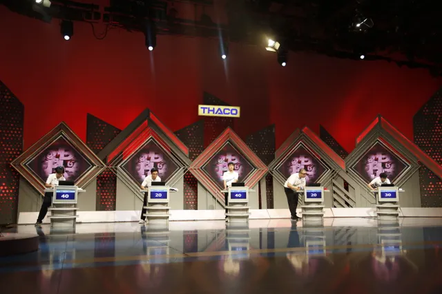 The Road to Olympia Mount: A Spectacular Breakthrough in Quarter 4 as Hanoi Schoolboy Secures a Spot in the Finals - Ảnh 2.