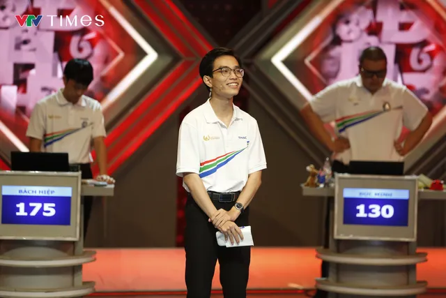 The Road to Olympia Mount: A Spectacular Breakthrough in Quarter 4 as Hanoi Schoolboy Secures a Spot in the Finals - Ảnh 11.