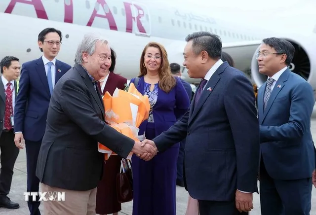 UN Secretary General begins official visit to Vietnam - Ảnh 1.
