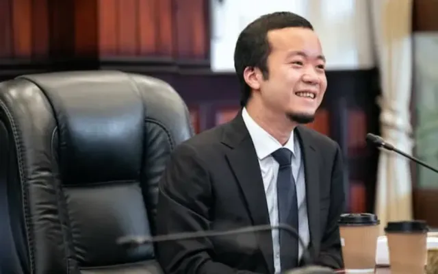 Hé lộ con đường đưa ông trùm người Campuchia Chen Zhi dựng nên đế chế lừa đảo - Ảnh 1.