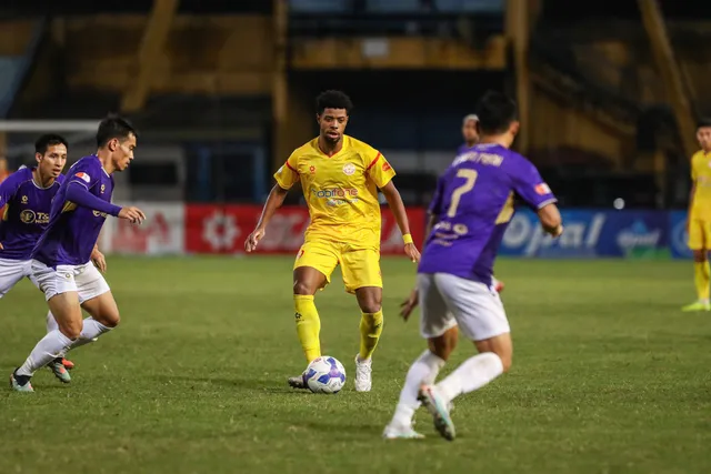 Hoàng Hên toả sáng, Hà Nội FC thắng tưng bừng trên sân Hàng Đẫy- Ảnh 1. Hoàng Hên toả sáng, Hà Nội FC thắng tưng bừng trên sân Hàng Đẫy- Ảnh 1.